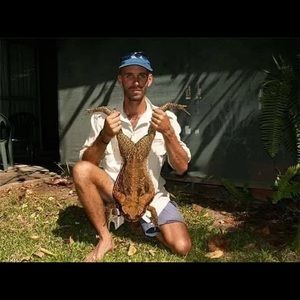 Meet your Posher, Raymond